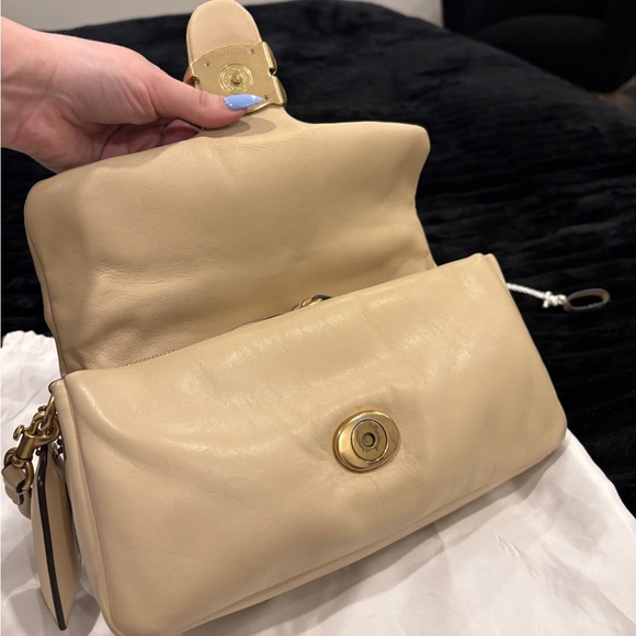 COACH Cream Puffer Bag - Picture 8 of 11